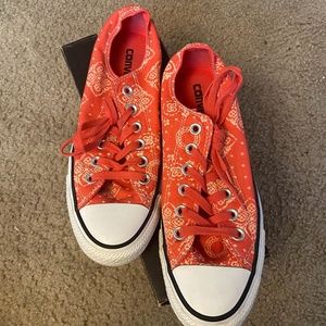 Women’s converse